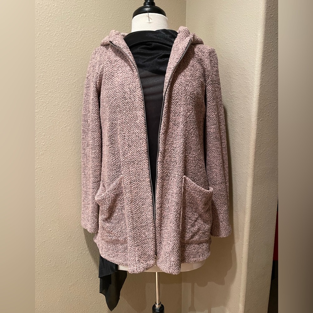 Urbanology PURE essence size XS sweater zip up cardigan EUC boutique